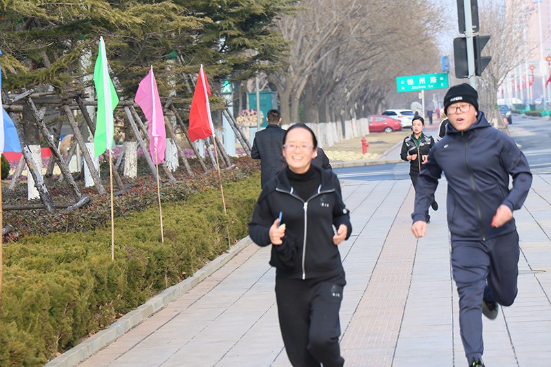 聯(lián)橋集團2019春季越野賽燃情開賽(圖5) 聯(lián)橋集團2019春季越野賽燃情開賽(圖5)